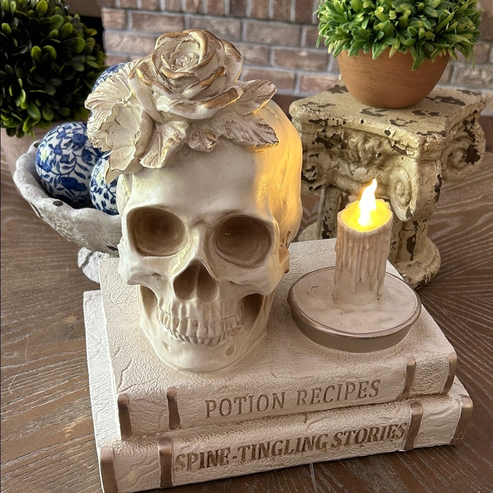 NEW! LIGHTED Shabby Chic Goth Vintage Skull & Lighted Candle Potion Book Stack